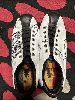 GWEN Stefani L.A.M.B Black and White Casual Lace-Up Sneakers